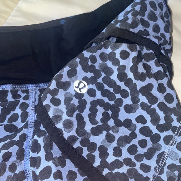 RARE Lululemon Blue Cheetah Speed Up Short 4-Way Stretch - Picture 5 of 6